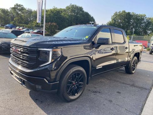 Used 2024 GMC Sierra 1500 Elevation AWD/4WD image 3