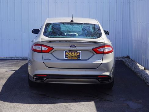 Used 2016 Ford Fusion SE FWD image 5