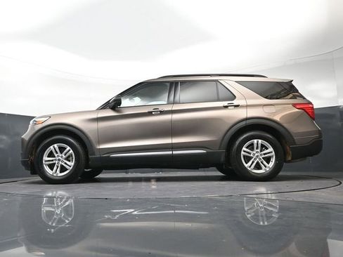 Used 2021 Ford Explorer XLT image 51