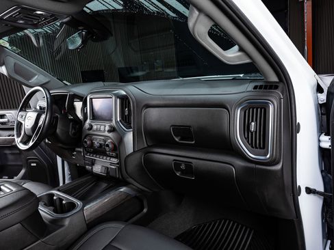 Used 2022 Chevrolet Silverado 2500 LTZ w/ LTZ Plus Package image 18