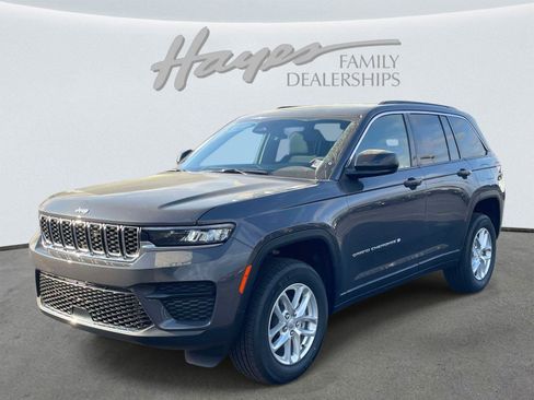 New 2026 Jeep Grand Cherokee Laredo RWD image 7