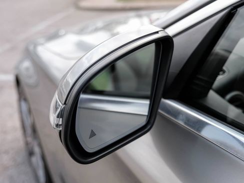 Used 2019 Mercedes-Benz C 300 Sedan image 38