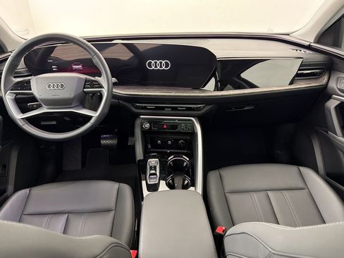 Certified 2025 Audi Q5 Premium w/ Convenience Package AWD/4WD image 17