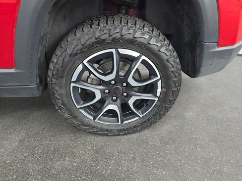 Used 2025 Jeep Compass Trailhawk AWD/4WD image 30