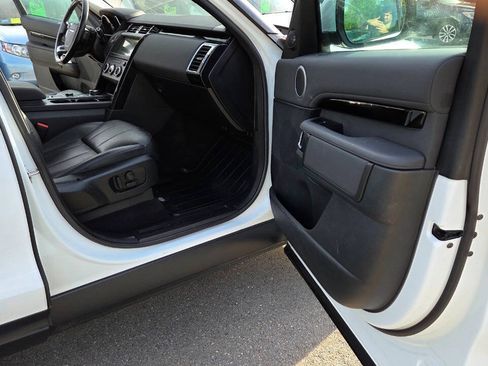 Used 2019 Land Rover Discovery SE AWD/4WD image 50