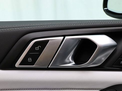 Used 2026 BMW X5 M60i image 14