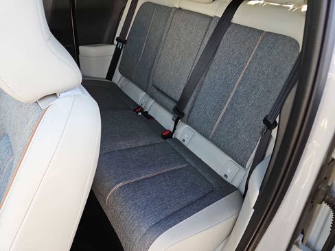 Used 2022 MAZDA MX-30 Electric w/ Premium Plus Pkg image 19