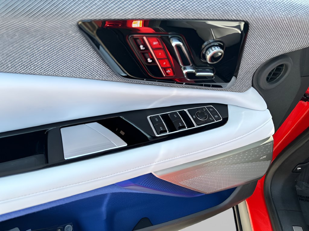 Certified 2025 Cadillac Optiq Sport 1 AWD/4WD image 23
