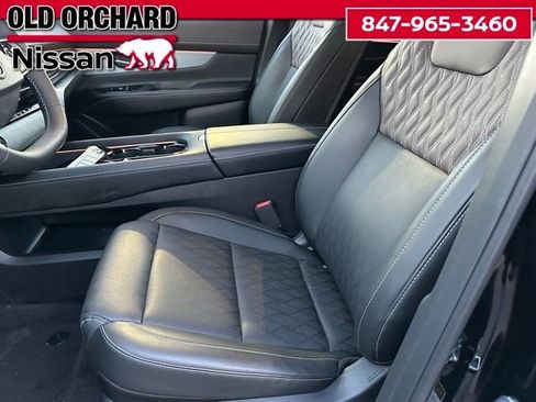 Used 2025 Nissan Murano Platinum w/ Cargo Package image 10