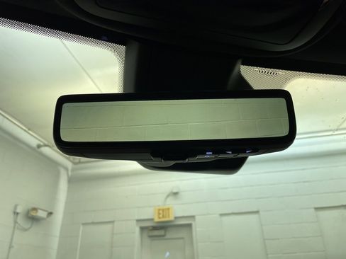 New 2025 Jeep Grand Cherokee L Limited w/ Luxury Tech Group II image 17