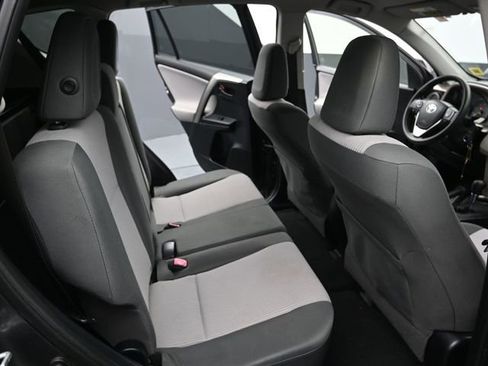 Used 2014 Toyota RAV4 LE image 15