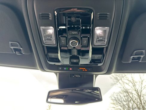 New 2026 GMC Yukon Denali w/ Sun & Power Step Package image 24