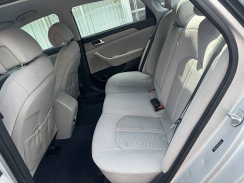Used 2016 Hyundai Sonata SE FWD image 12