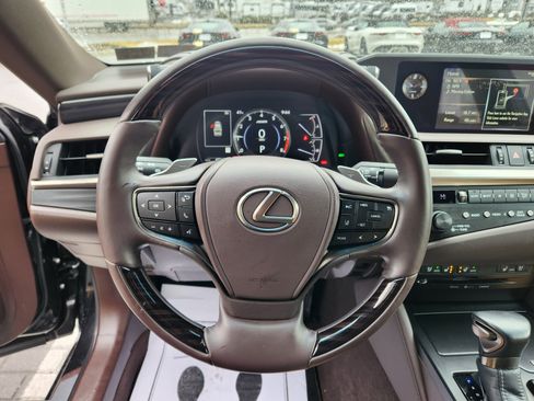 Used 2020 Lexus ES 350 w/ Premium Package image 18