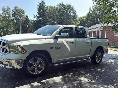 Used 2017 RAM 1500 Big Horn AWD/4WD image 7