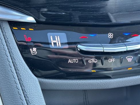 Certified 2025 Cadillac XT6 Premium Luxury image 30