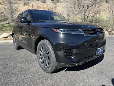 Certified 2024 Land Rover Range Rover Sport SE image 7