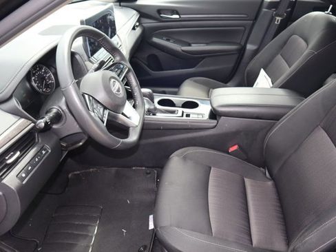 Certified 2024 Nissan Altima 2.5 SV w/ SV Premium Package image 14