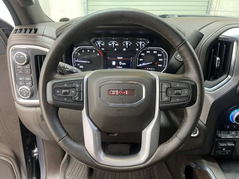 Used 2022 GMC Sierra 1500 SLT w/ SLT Premium Plus Package AWD/4WD image 21