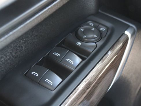 Used 2023 Chevrolet Silverado 2500 LT w/ Convenience Package image 29