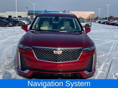 Used 2023 Cadillac XT6 Premium Luxury w/ Technology Package image 2