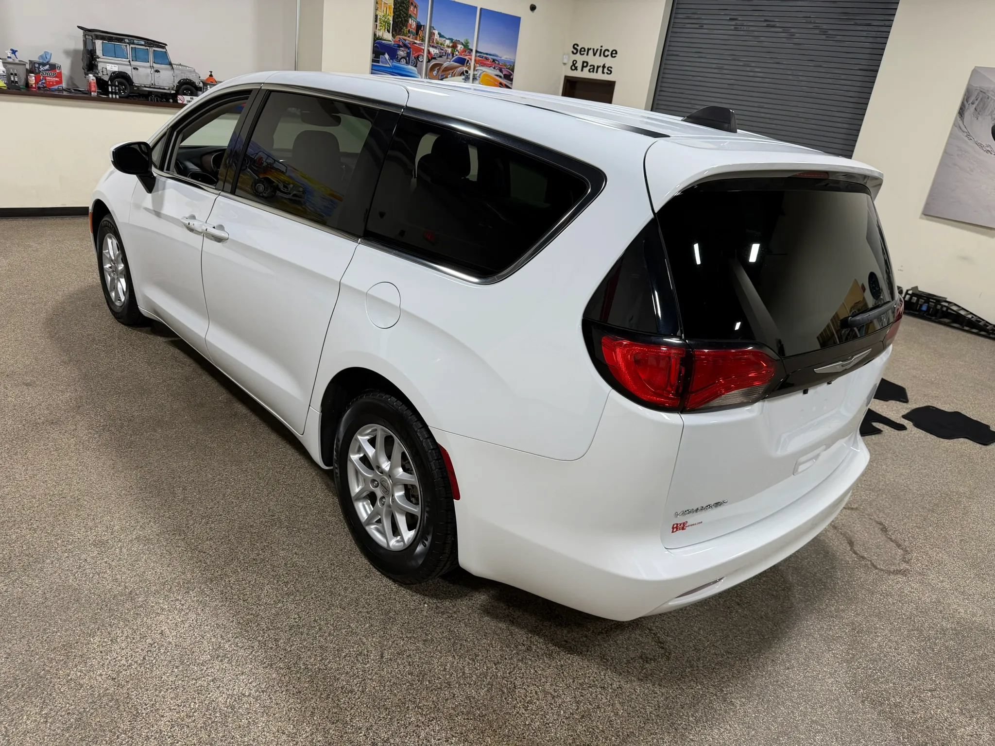 Used 2023 Chrysler Voyager LX FWD image 19
