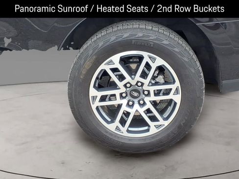 Used 2025 Ford Expedition Active AWD/4WD image 4