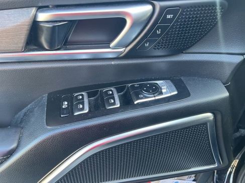 Used 2021 Kia Telluride SX w/ SX Prestige Package image 10