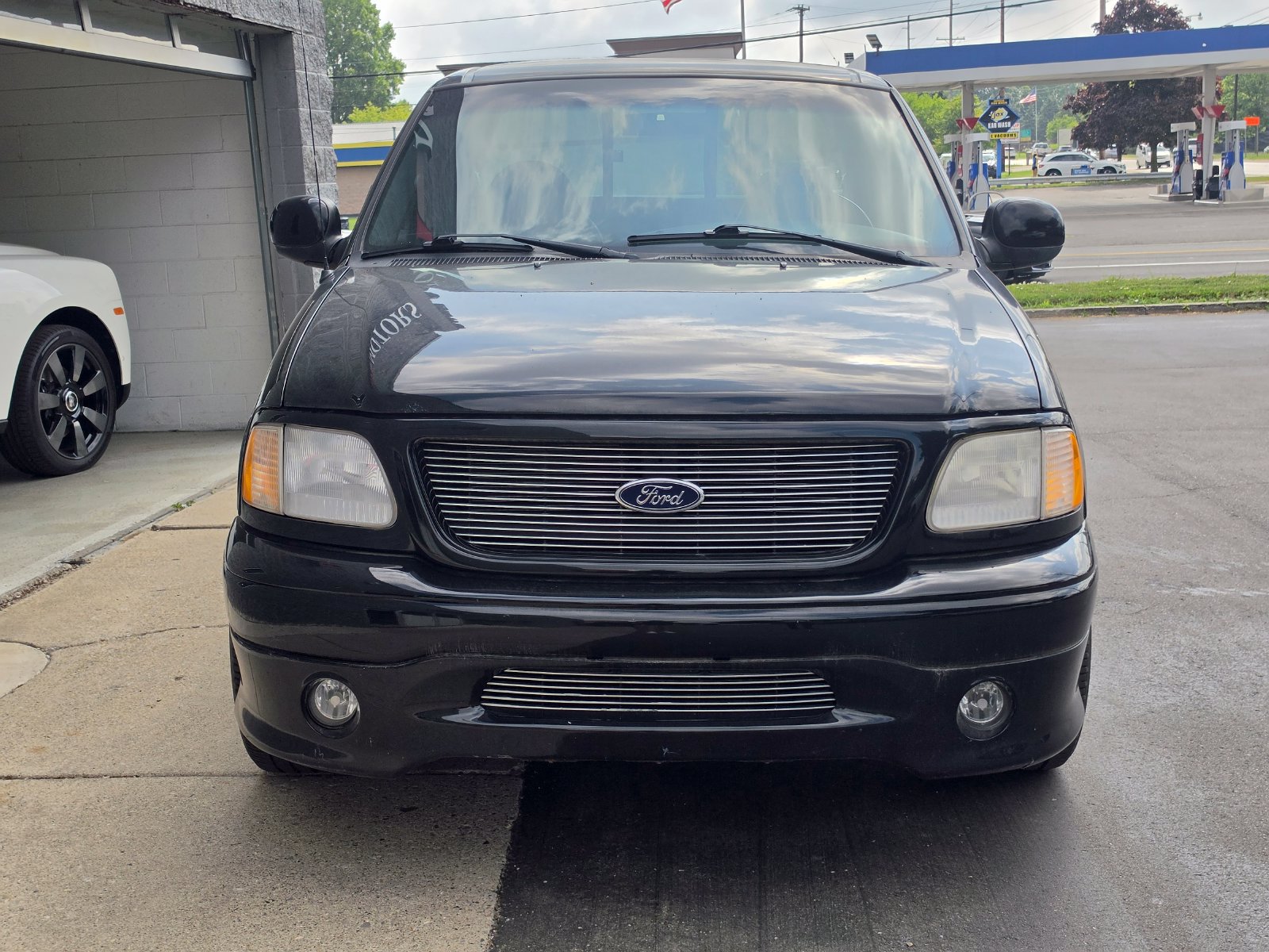 Used 2000 Ford F150 Harley-Davidson RWD image 2