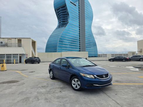 Used 2014 Honda Civic LX image 1