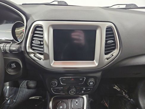 Used 2018 Jeep Compass Latitude w/ Popular Equipment Group image 19