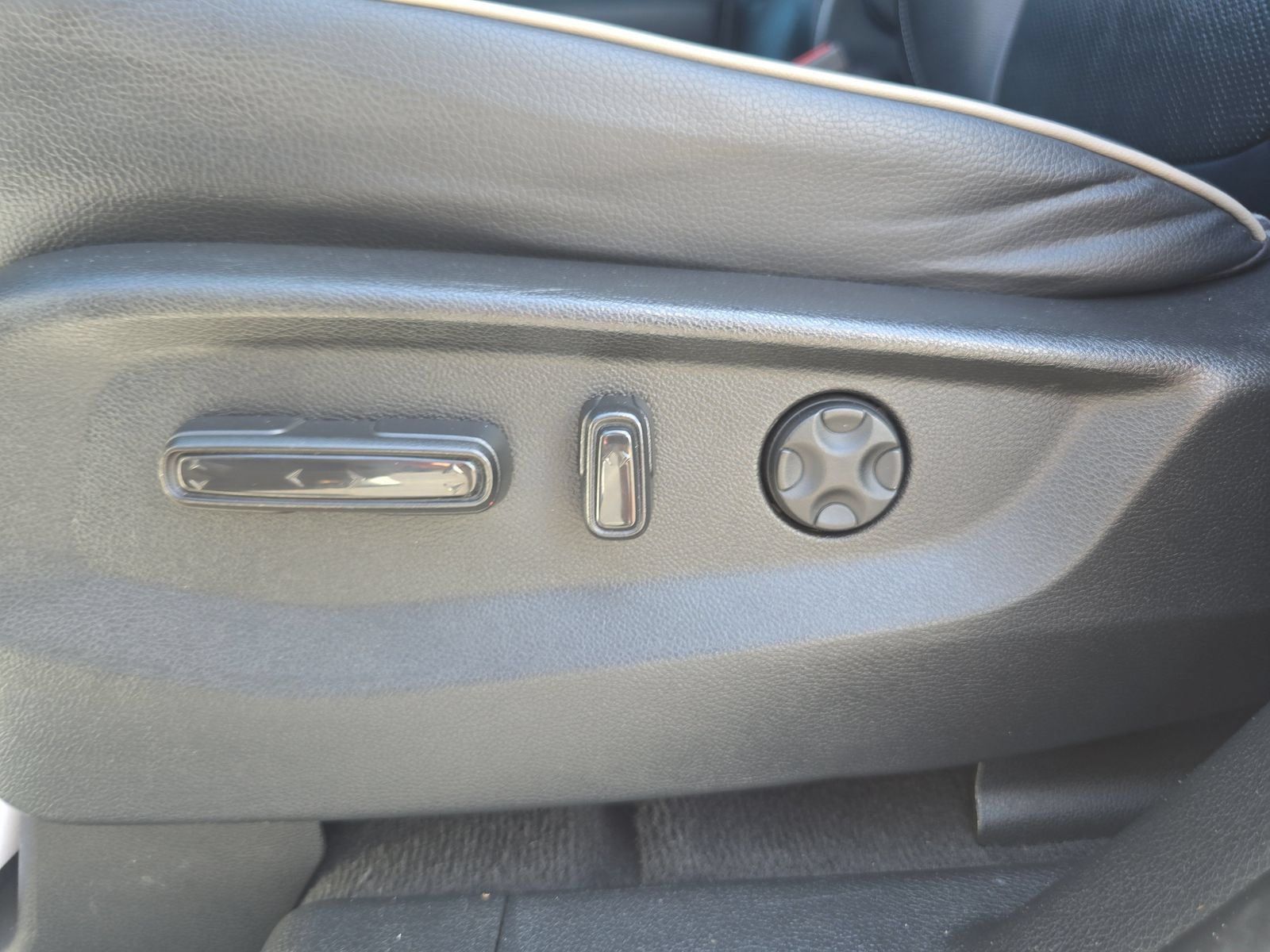 Used 2024 Honda Odyssey Elite image 17