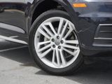 Used 2018 Audi Q5 Prestige w/ Prestige Package image 2