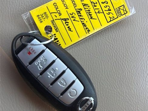 Used 2014 Nissan Pathfinder SL w/ SL Tech Package image 17