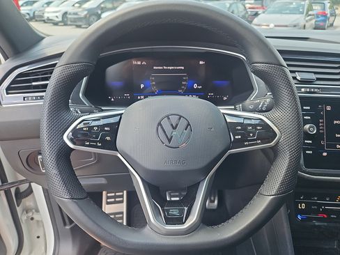 Certified 2024 Volkswagen Tiguan SE R-Line AWD/4WD image 23