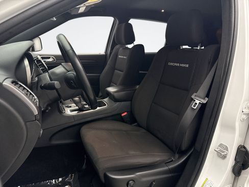 Used 2021 Jeep Grand Cherokee Freedom Edition AWD/4WD image 11