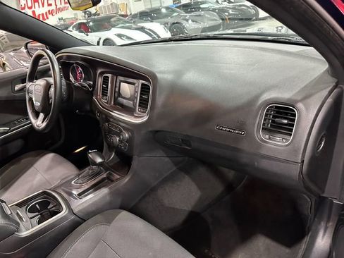 Used 2015 Dodge Charger SE w/ Sport Appearance Group RWD image 10