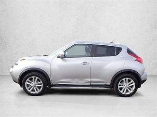 Used 2011 Nissan Juke SV w/ Chrome Pkg video 2