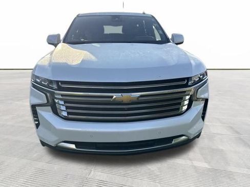 Used 2023 Chevrolet Tahoe High Country w/ Premium Package 2 AWD/4WD image 2