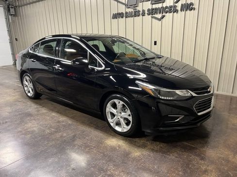 Used 2017 Chevrolet Cruze Premier image 6