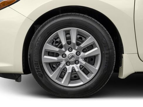 Used 2016 Nissan Altima 2.5 SV image 13