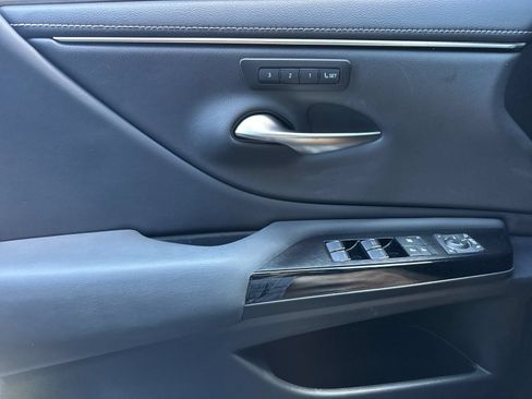 Used 2022 Lexus ES 350 F Sport w/ Accessory Package 2 FWD image 11