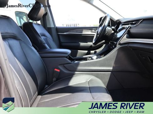 Used 2021 Jeep Grand Cherokee L Limited AWD/4WD image 9