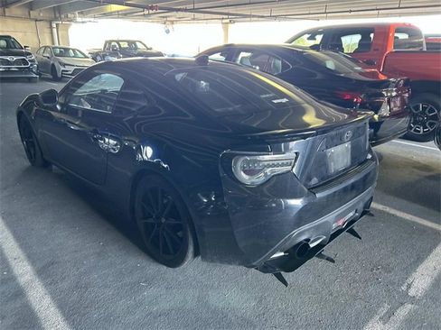 Used 2017 Toyota 86 860 Special Edition image 2