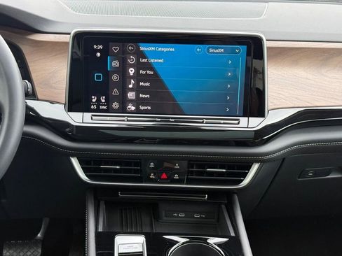 Certified 2026 Volkswagen Atlas SE AWD/4WD image 12