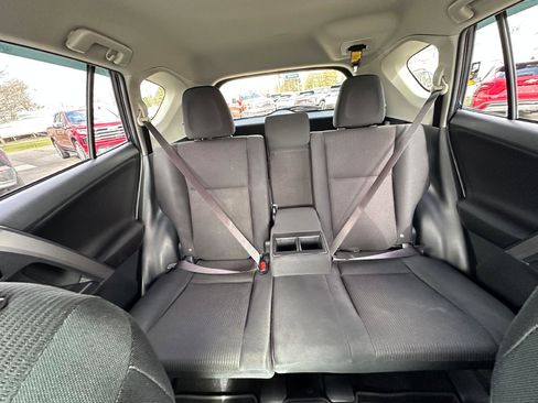 Used 2018 Toyota RAV4 LE w/ All Weather Liner Package image 19