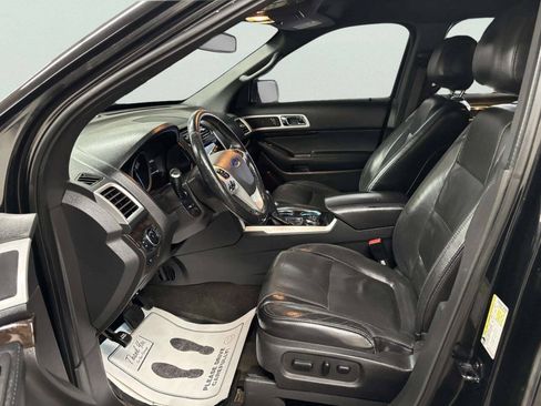 Used 2014 Ford Explorer Limited w/ Equipment Group 301A AWD/4WD image 13