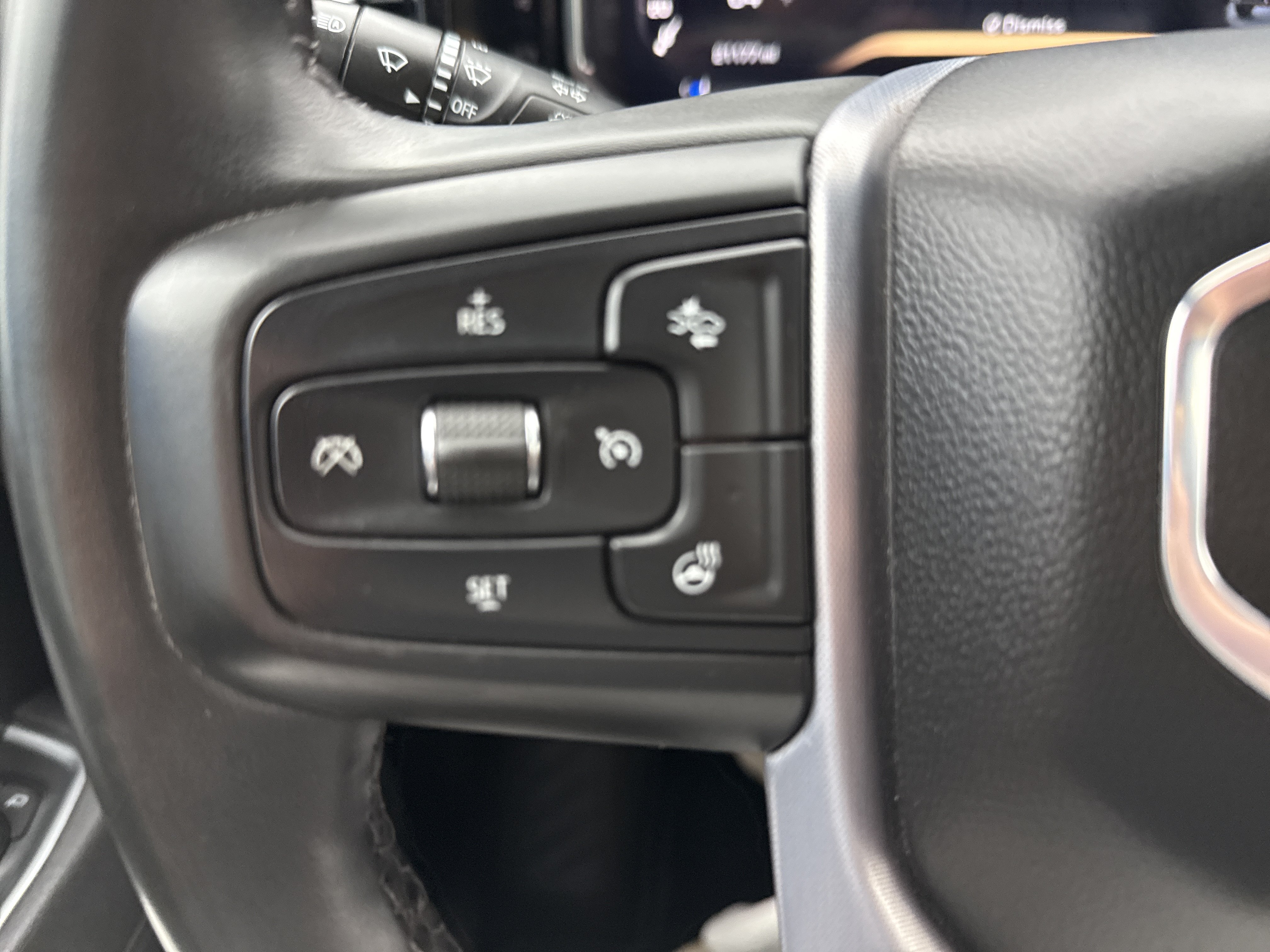 Used 2026 GMC Sierra 2500 SLT w/ SLT Convenience Package AWD/4WD image 19