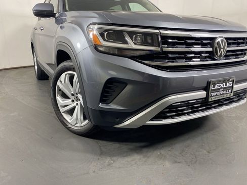 Used 2023 Volkswagen Atlas SE w/ Panoramic Sunroof Package AWD/4WD image 3