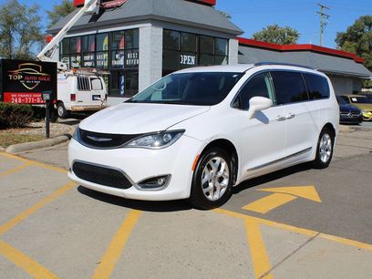 Used 2018 Chrysler Pacifica Touring-L Plus w/ Tire & Wheel Group
